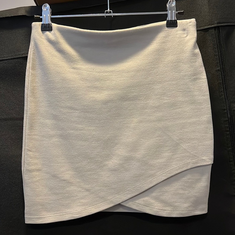 Aritzia mini tulip skirt - stone